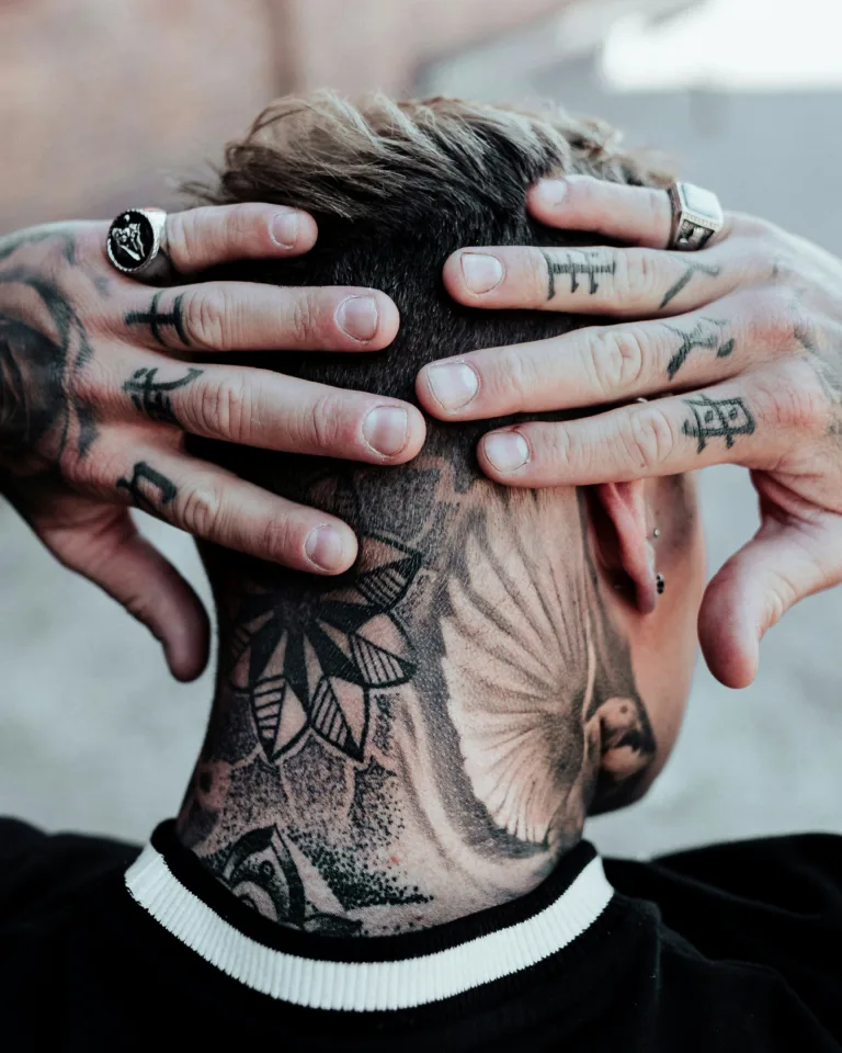 finger tattoos for men