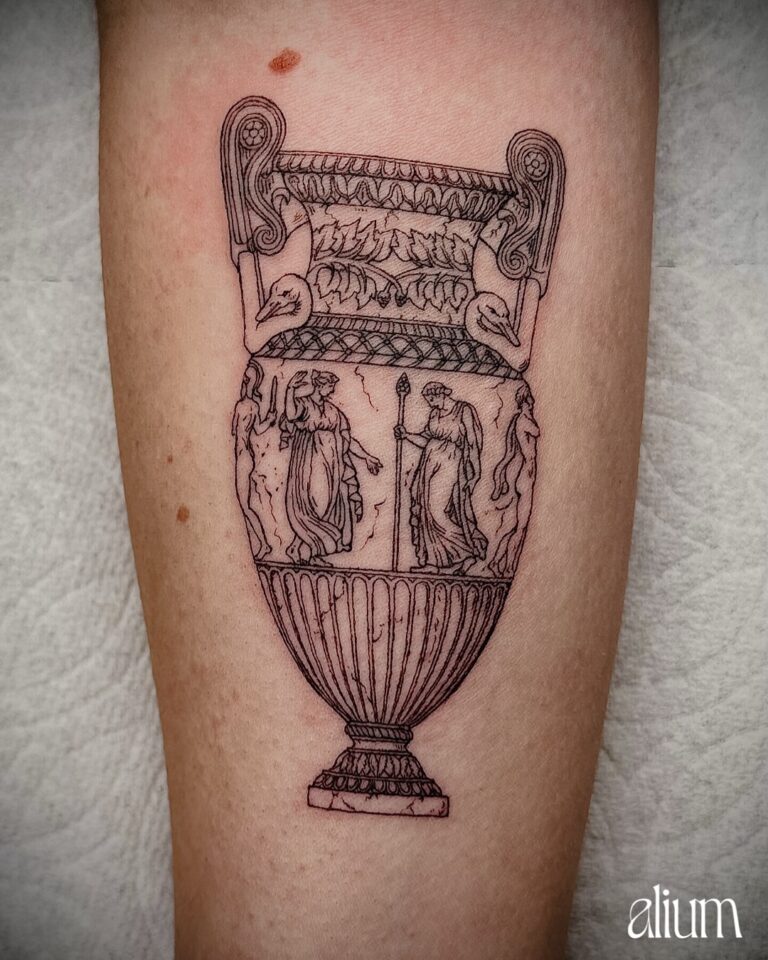 Instagram post from aliumtattoostudio. This post is in position 19.